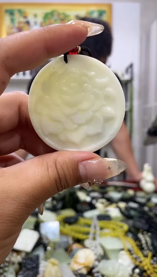 岫玉未镶嵌鱼缸石