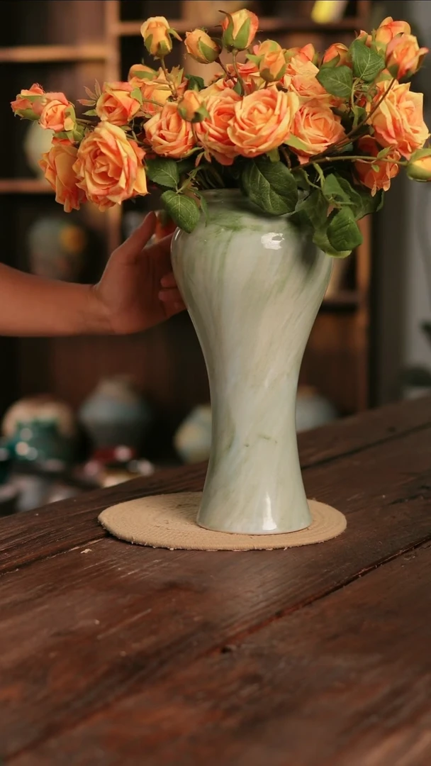 摆件1-1 陶瓷花器高度33口径10