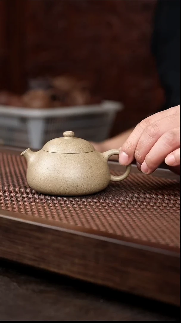 茶壶紫砂青降坡鱼跃