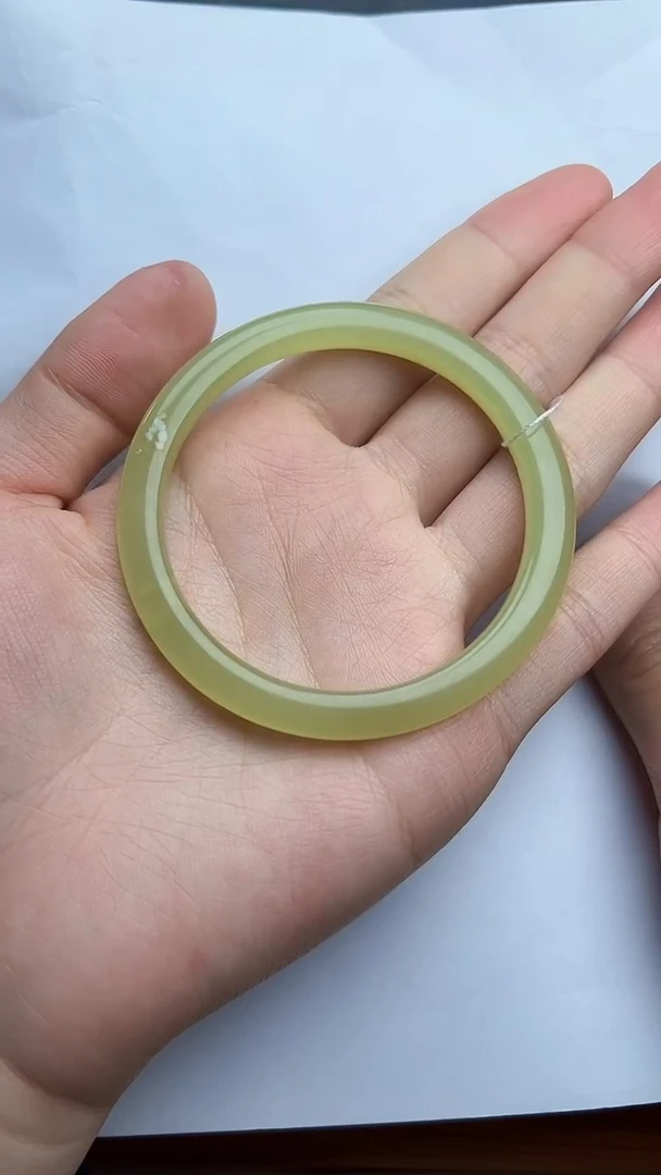 【闪购商品】和田玉手镯未镶嵌56.5圈口YY