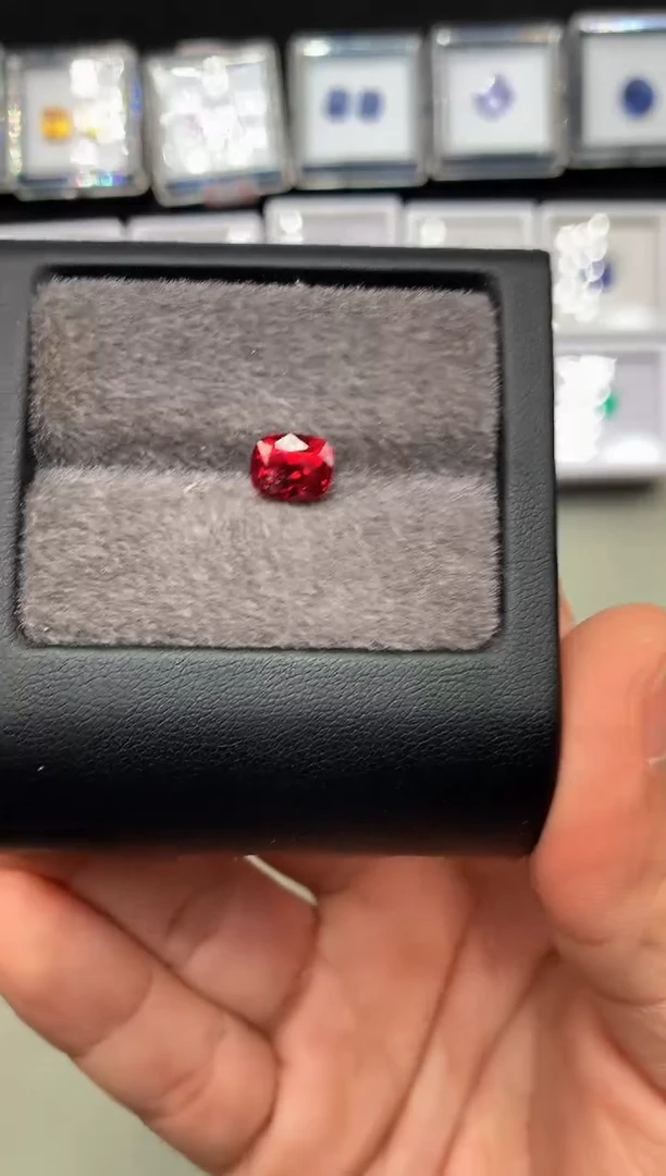 【闪购商品】定制尖晶石裸石未镶嵌枕型 酒红色调尖晶石 2.34ct