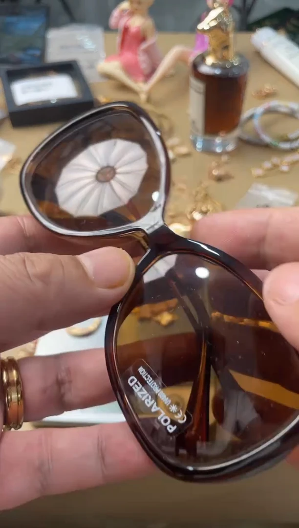 瓷片嘉荣当康大姐fu的总铺