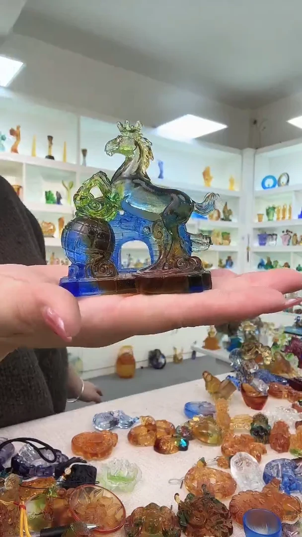 手工艺品琉璃马到成功