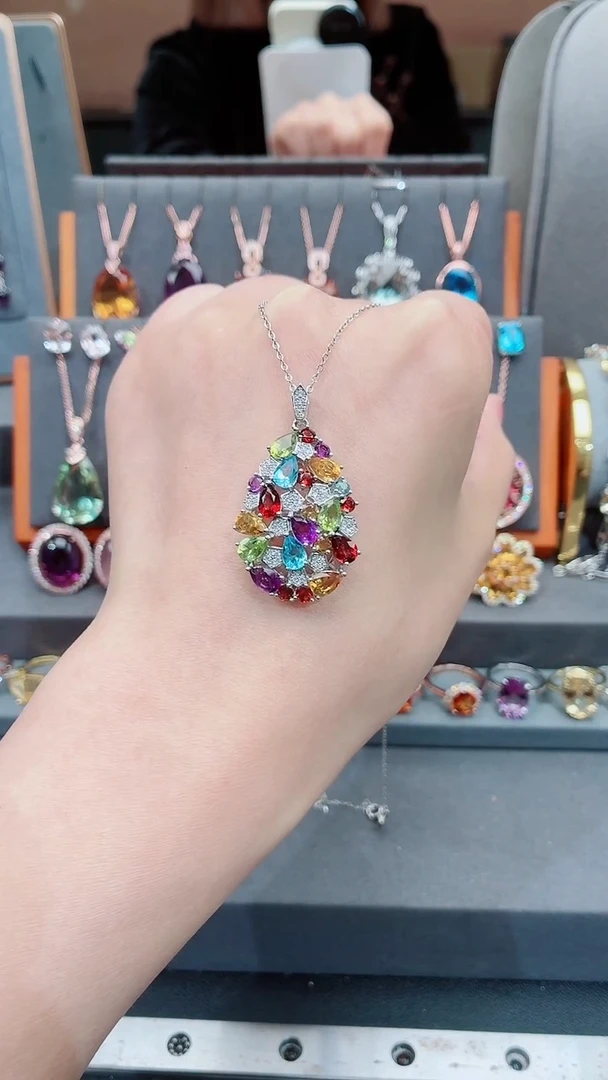 吊坠(赠链)银S925镶嵌水晶水晶吊坠