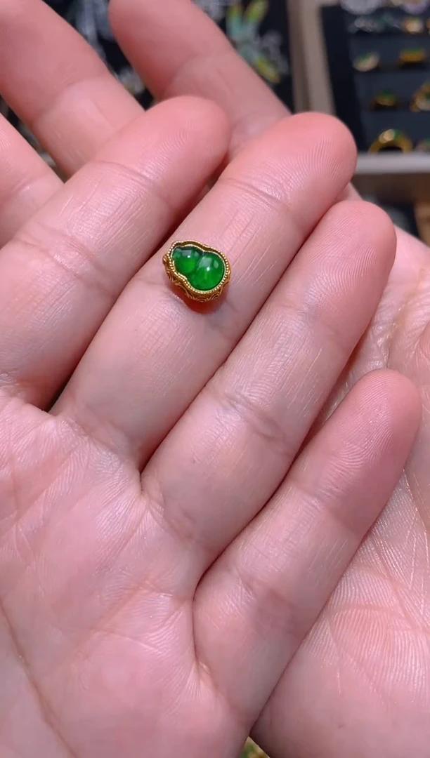 【闪购商品】翡翠吊坠(不含链)银S925镶嵌葫芦