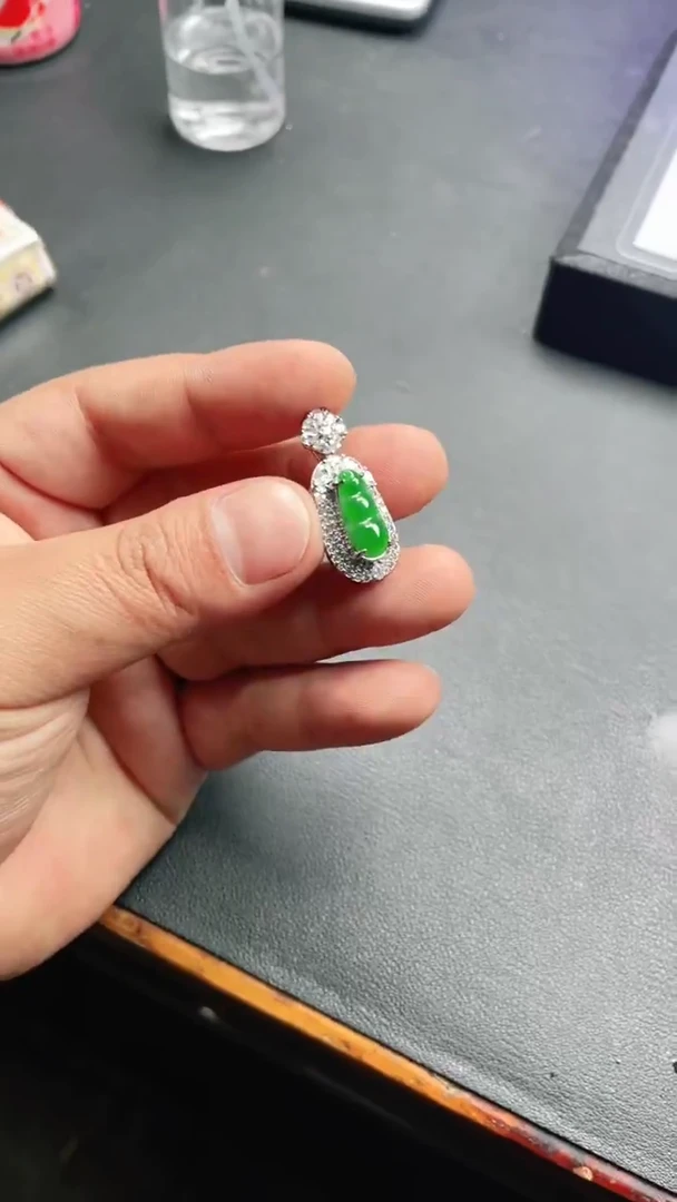 颈饰银S925镶嵌翡翠首饰