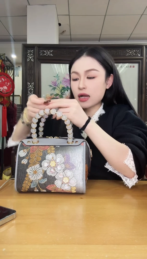 牛皮（革）九***居1111111111111