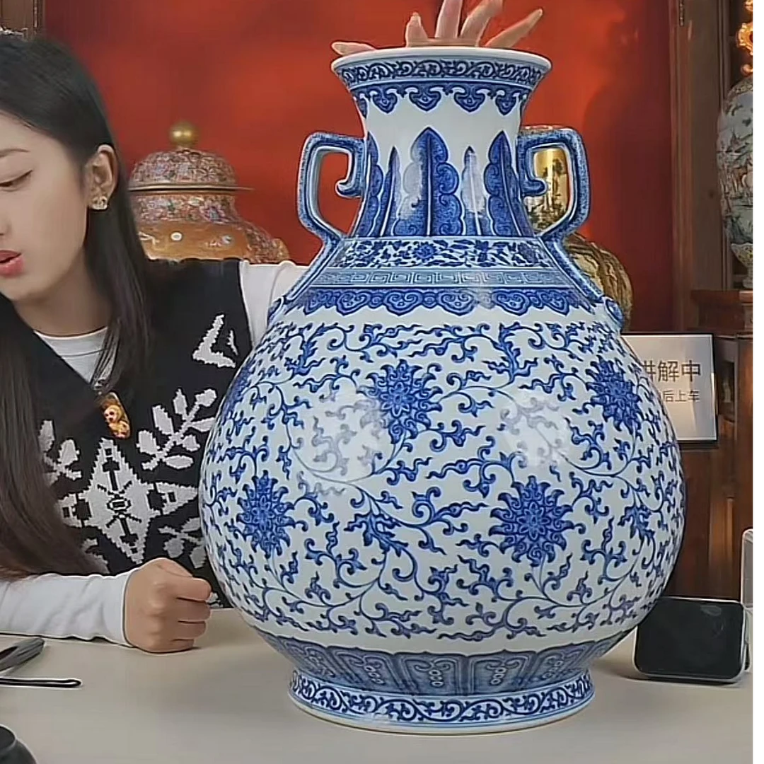 国呈拍卖古董瓷器