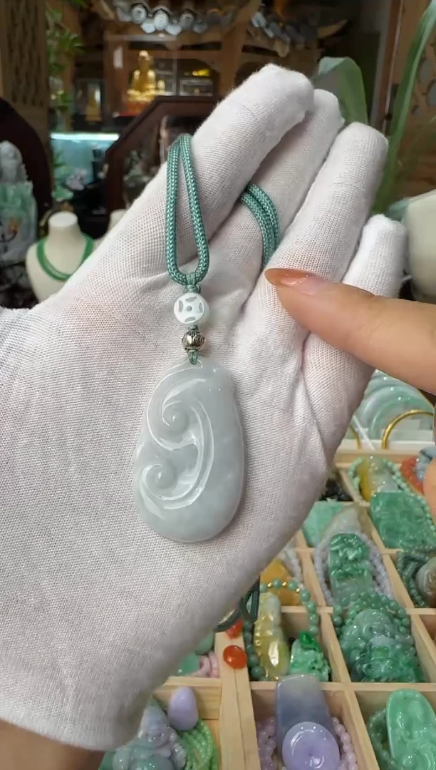 颈饰未镶嵌翡翠吊坠
