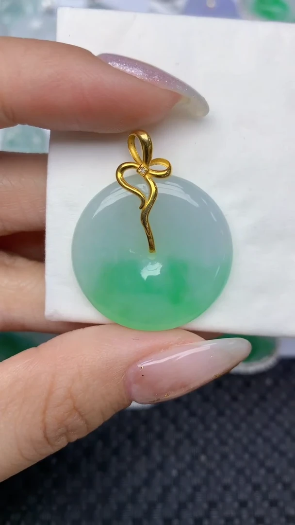 颈饰18K金镶嵌翡翠天然缅甸翡翠a货百元以上9元证书费自理