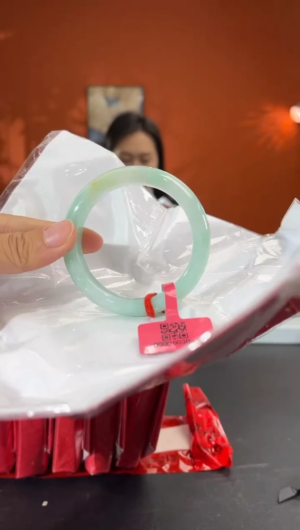 未镶嵌手镯翡翠3