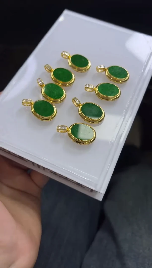 【闪购商品】翡翠颈饰银S925镶嵌A302多样性发一件/配绳子