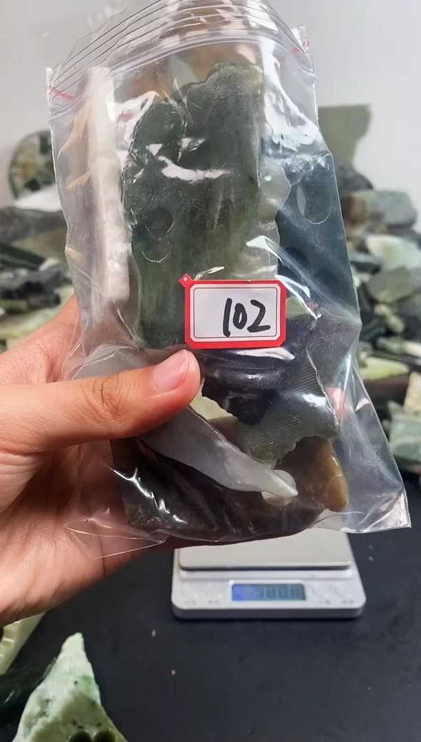 未镶嵌和田玉摆件102