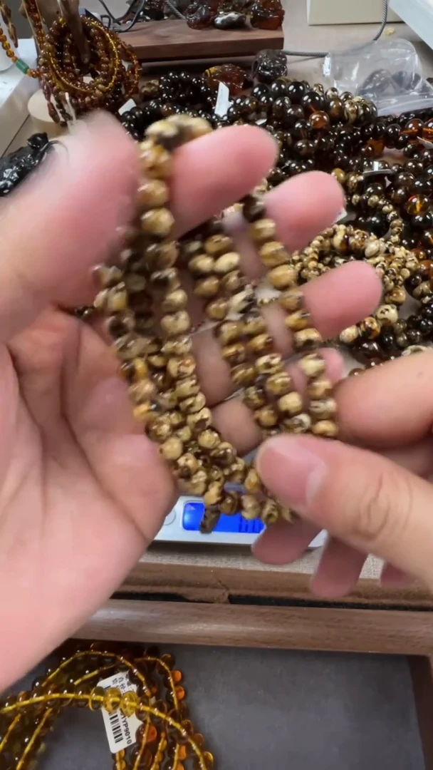 未镶嵌琥珀手链@*周抚顺琥珀