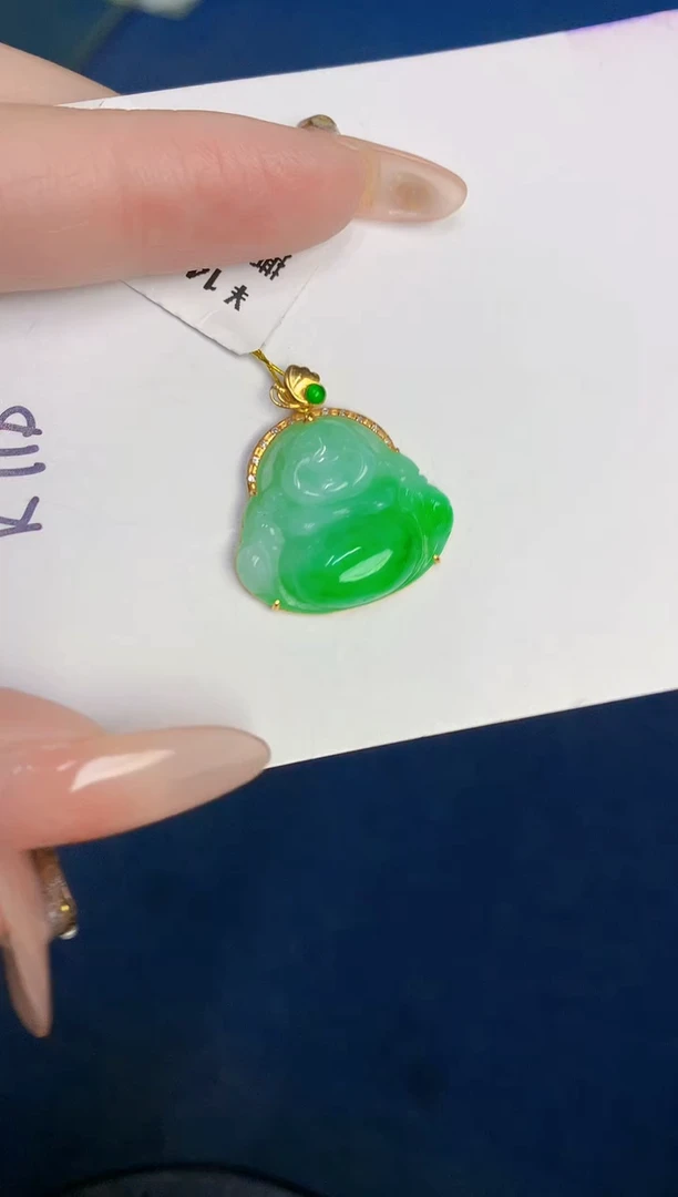 颈饰18K金镶嵌翡翠缅甸天然翡翠A货
