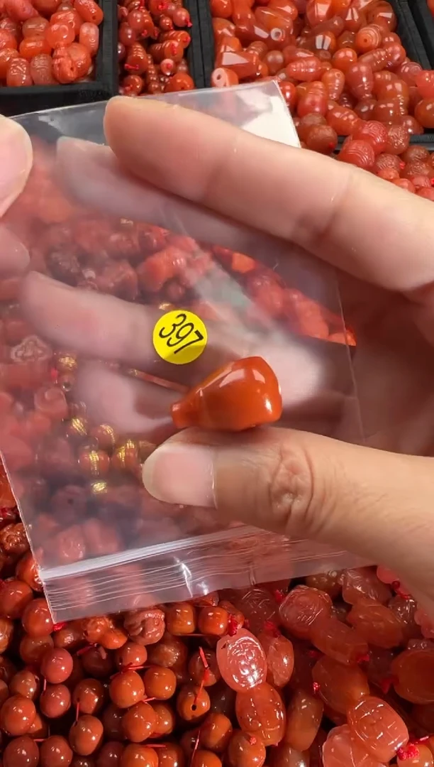 【闪购商品】南红玛瑙颈饰未镶嵌1