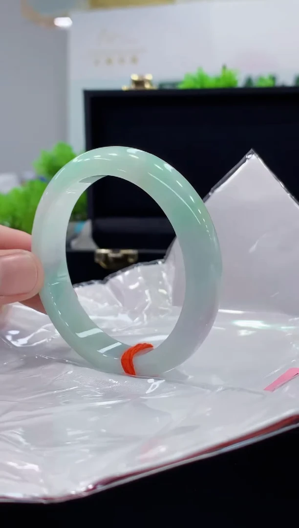 未镶嵌手镯翡翠翡翠手镯