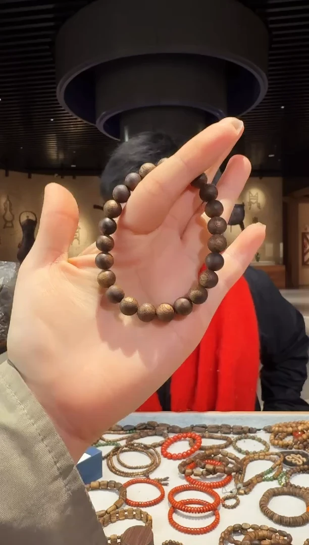 【闪购商品】沉香手串海南莺歌绿棋单圈圆珠