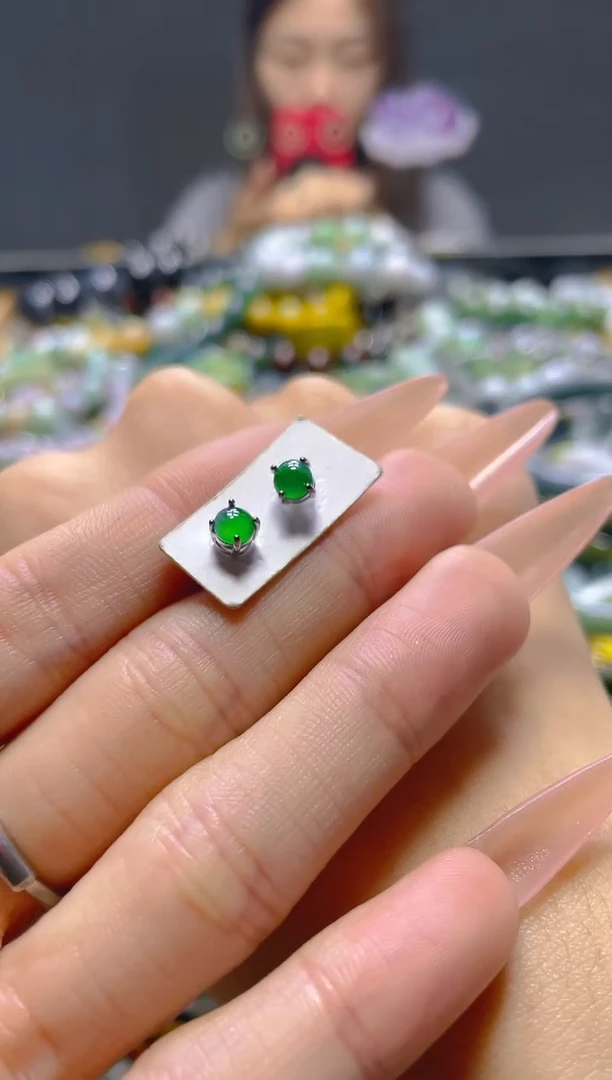 颈饰未镶嵌翡翠/Y/翡翠A货，一件也是批发价