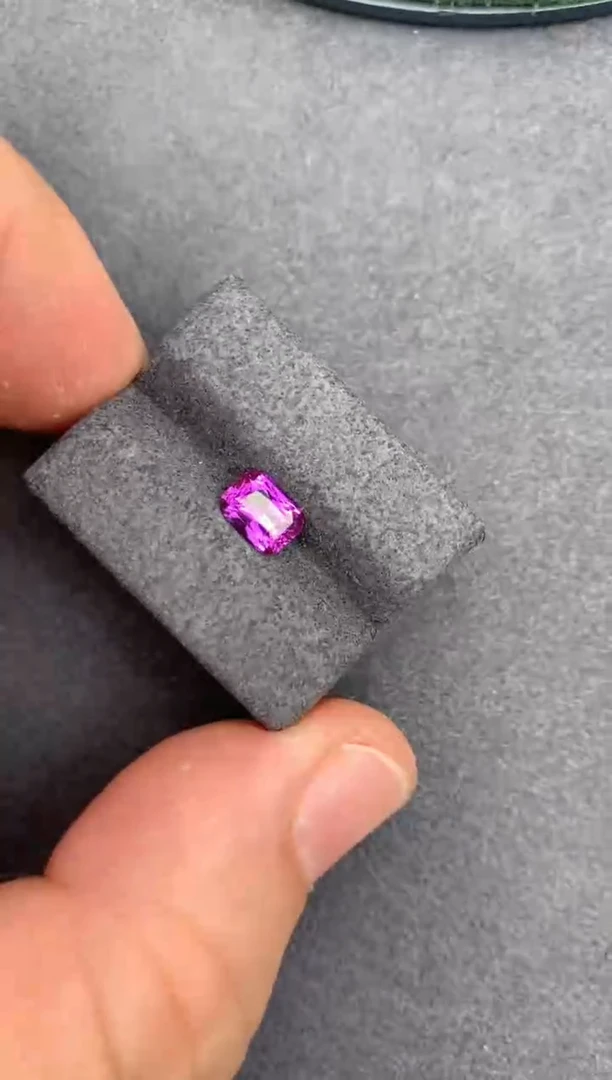 【闪购商品】彩色蓝宝石裸石未镶嵌1ct紫蓝宝