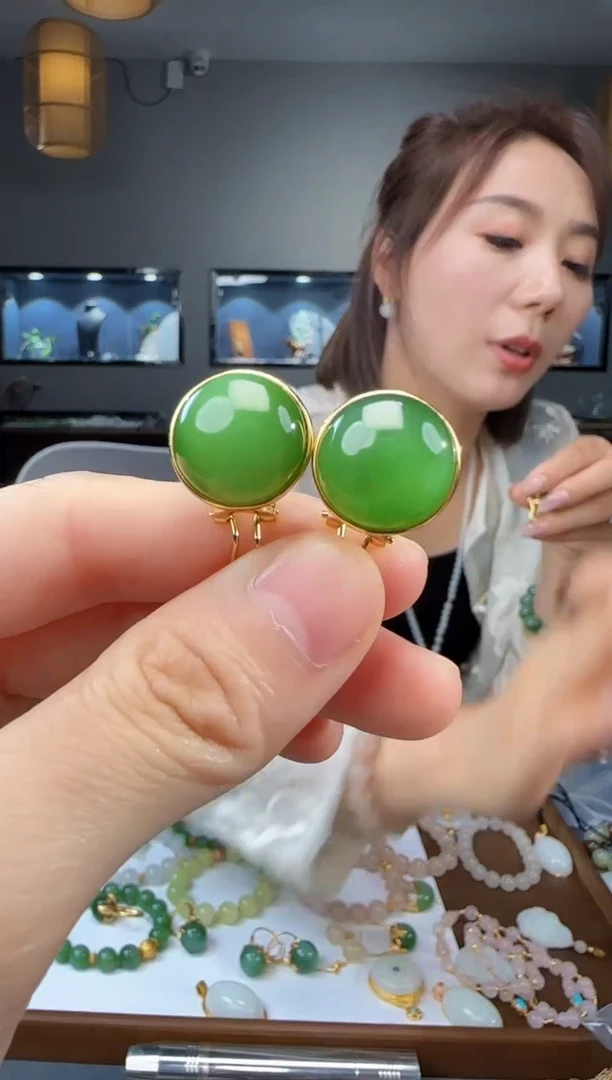 和田玉银S925镶嵌耳饰1