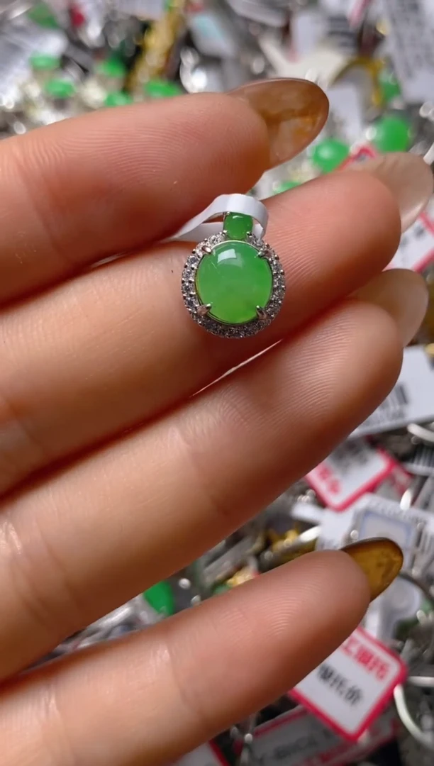 银S925镶嵌戒指翡翠百内无证书