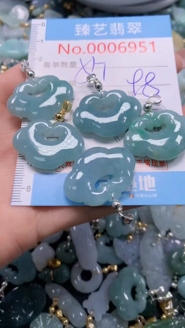翡翠未镶嵌颈饰6951