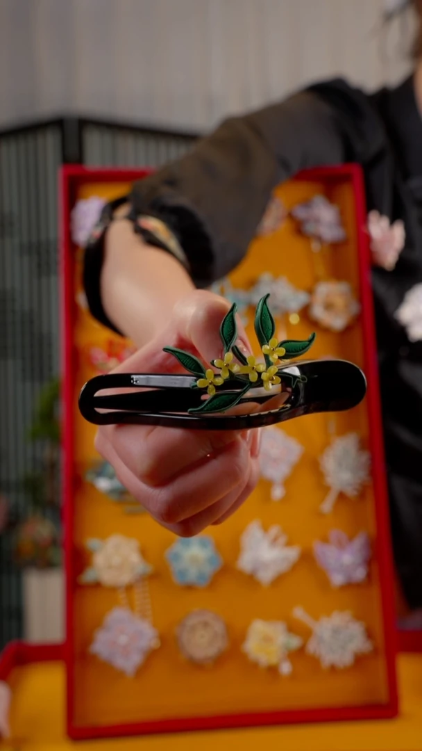 刺绣迎*非遗苏绣手工饰品