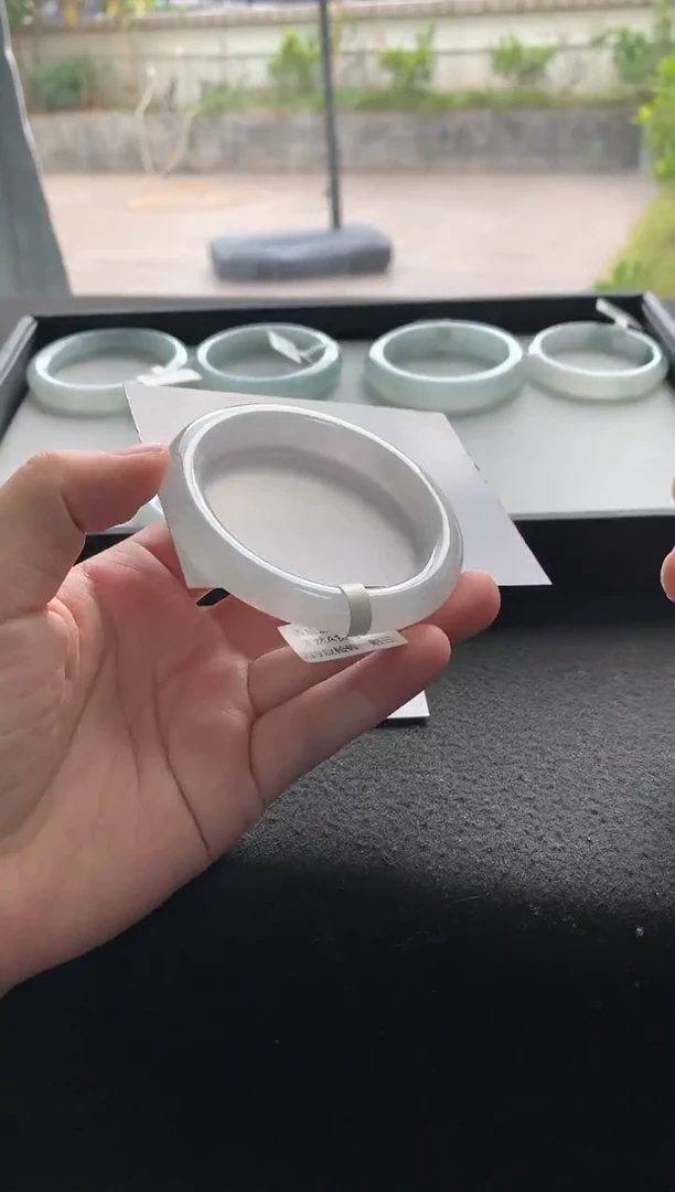 未镶嵌手镯翡翠54.6圆条A4308买断