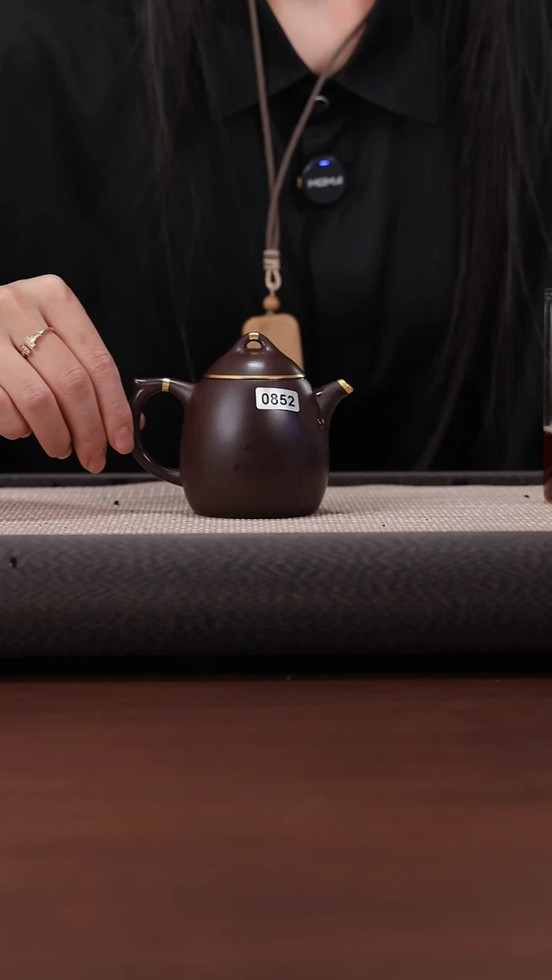 【闪购商品】紫砂茶壶852 紫茄泥 描金 秦权 140cc