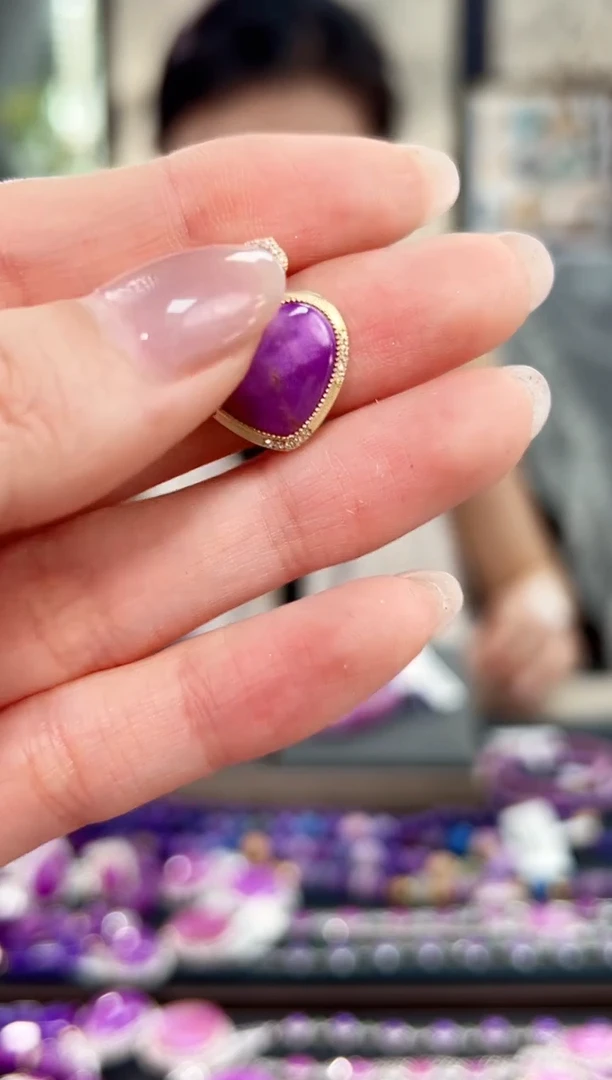 18K金镶嵌苏纪石（舒俱来）吊坠(不含链)1S