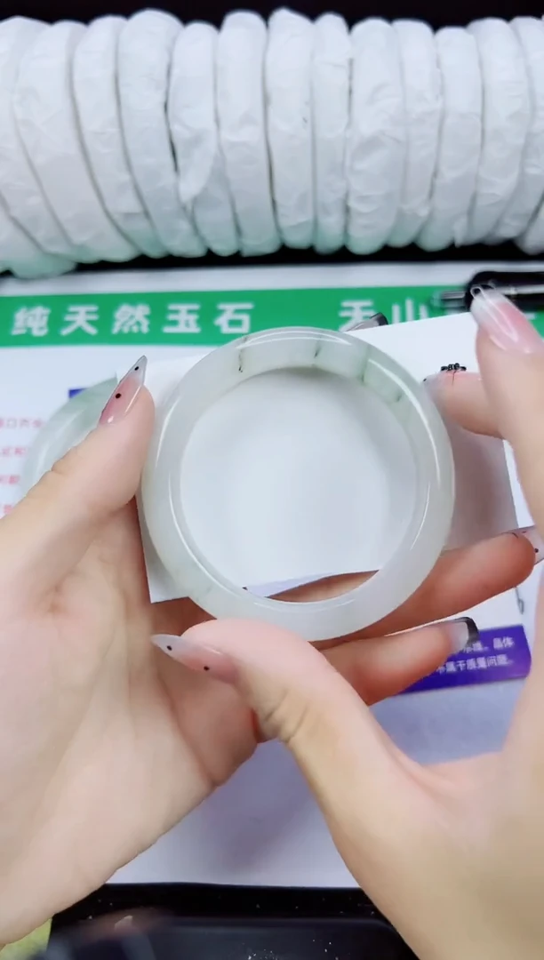 未镶嵌手镯石英质玉320-52/53