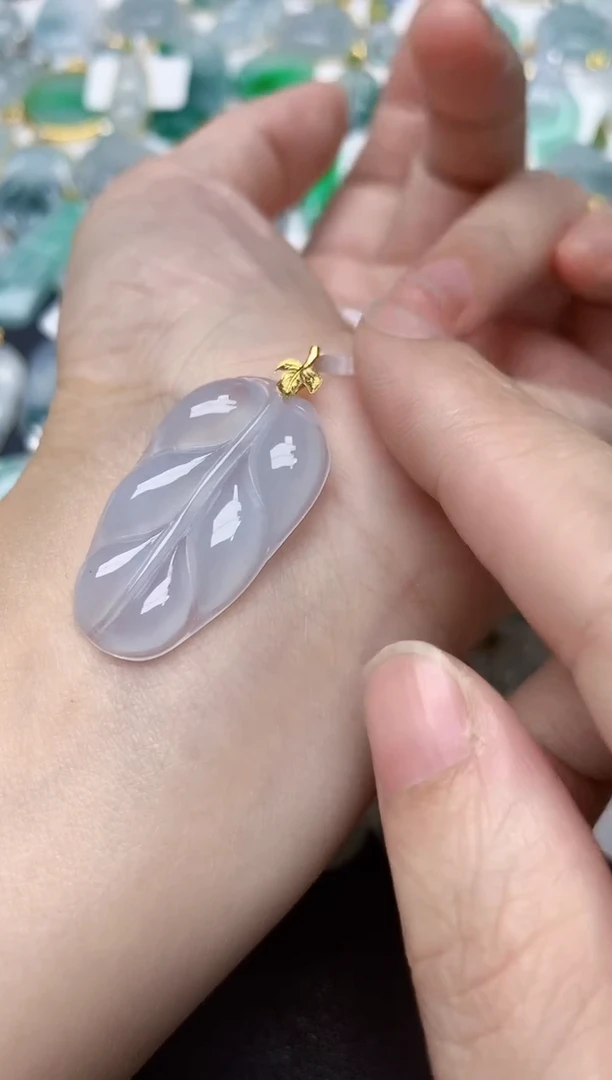 颈饰18K金镶嵌翡翠天然缅甸A货翡翠