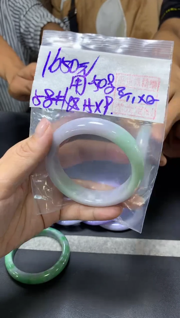 未镶嵌定制翡翠用****8+手镯58#1650元  毛货需抛光