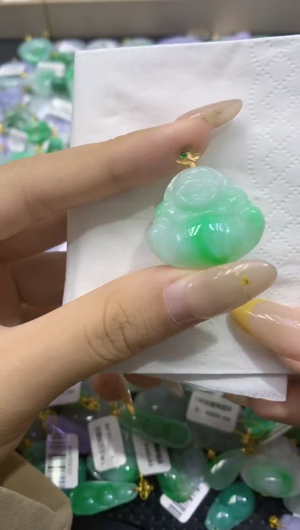 颈饰18K金镶嵌翡翠天然缅甸翡翠A货