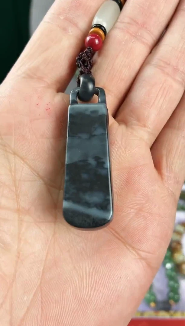 吊坠(赠链)未镶嵌和田玉~79