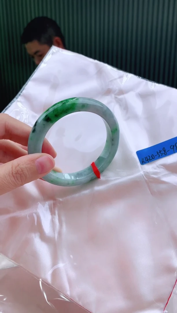 未镶嵌手镯翡翠55+