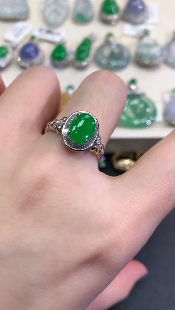 【闪购商品】翡翠戒指18K金镶嵌B112