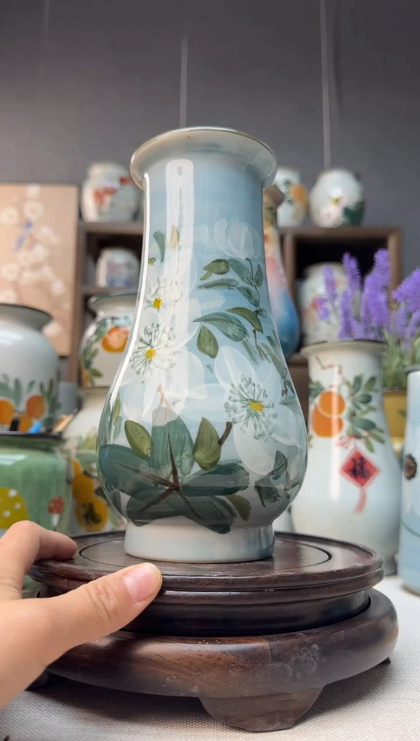 【闪购商品】瓶景德镇手绘陶瓷花瓶底部无孔高23口8左右