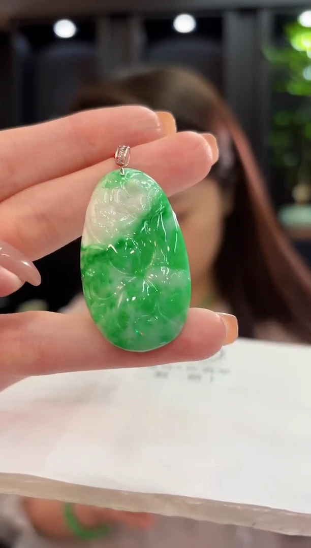吊坠(不含链)18K金镶嵌翡翠 缅甸A货/支持复检/一件