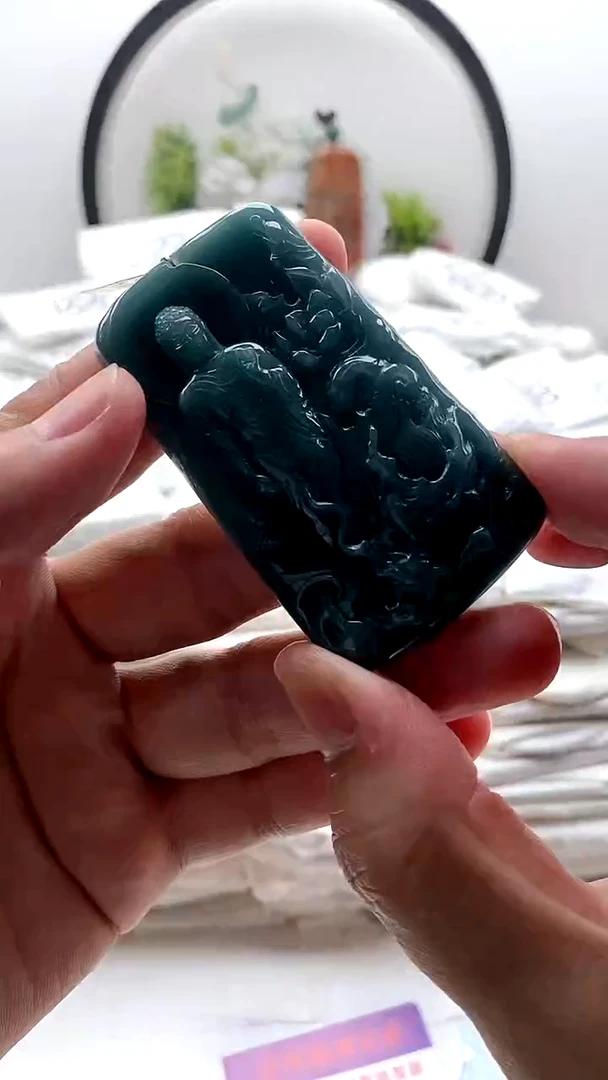 翡翠未镶嵌颈饰阿弥陀佛