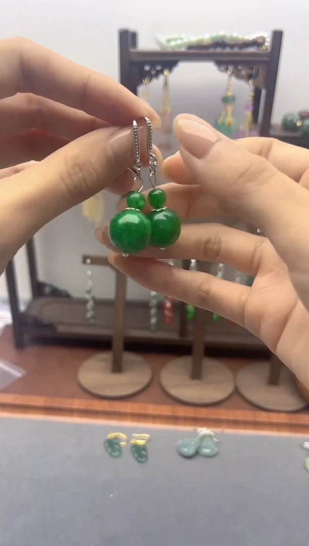 银S925镶嵌翡翠耳饰231000