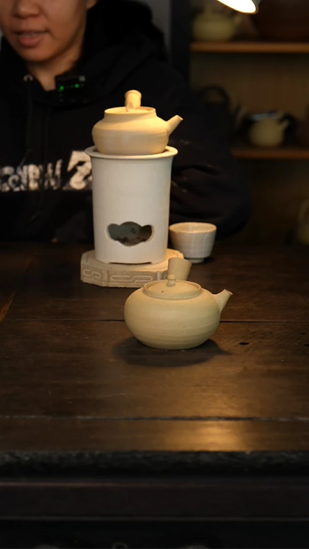 【闪购商品】白泥（素面小侧把） 约350cc