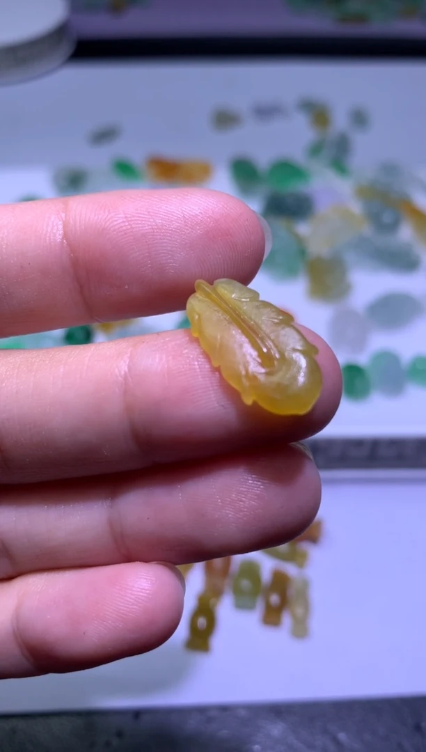 定制翡翠未镶嵌毛货