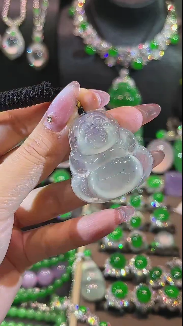 翡翠未镶嵌颈饰吊坠