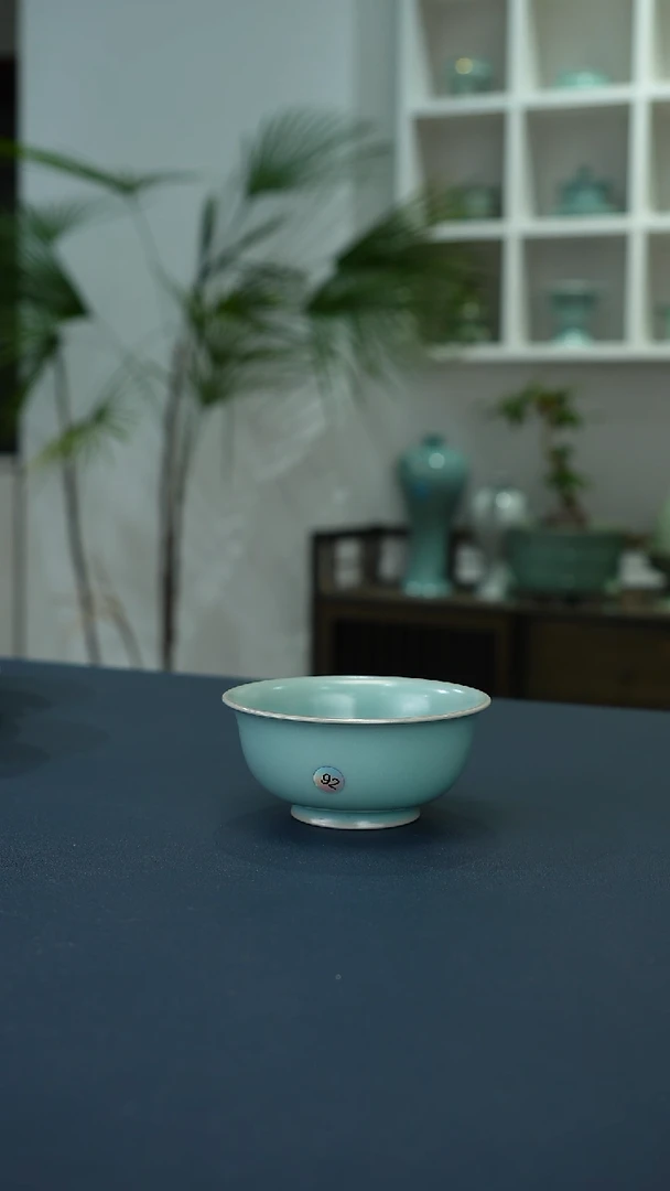 瓷片92号天蓝釉小宫碗精品无暇      洁