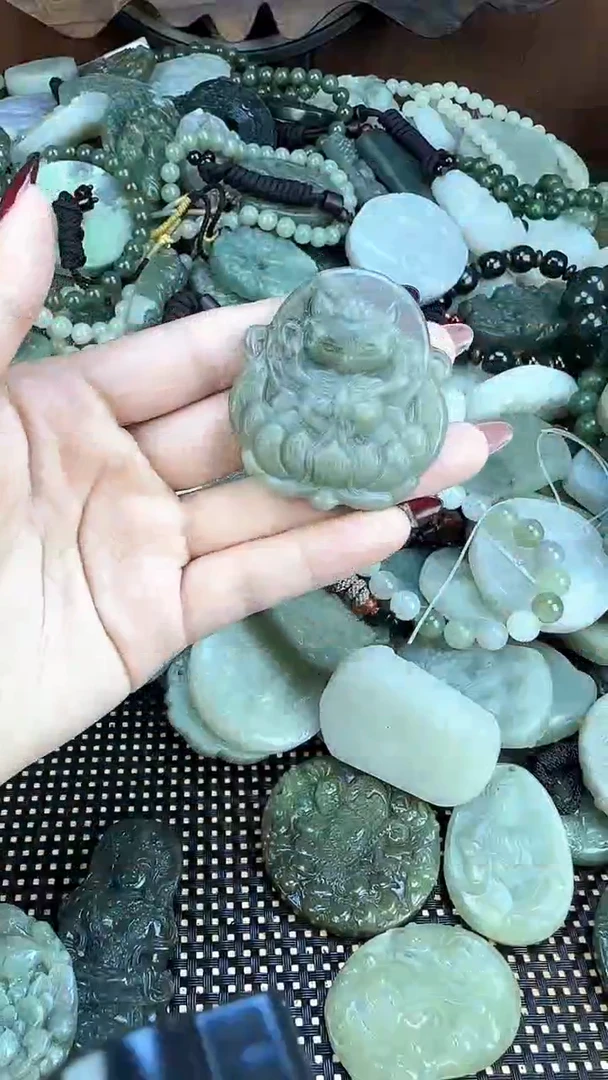 吊坠(不含链)未镶嵌和田玉1