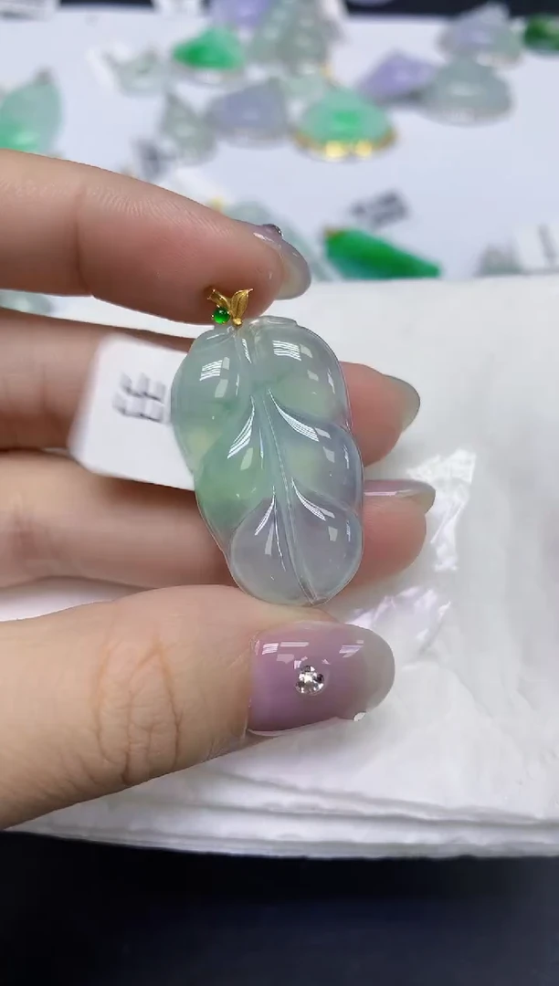 颈饰18K金镶嵌翡翠天然缅甸翡翠A货多样性发一件