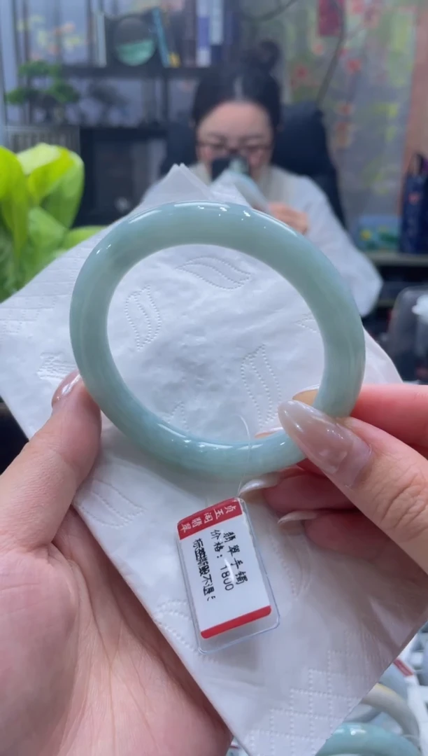 未镶嵌手镯翡翠8404****