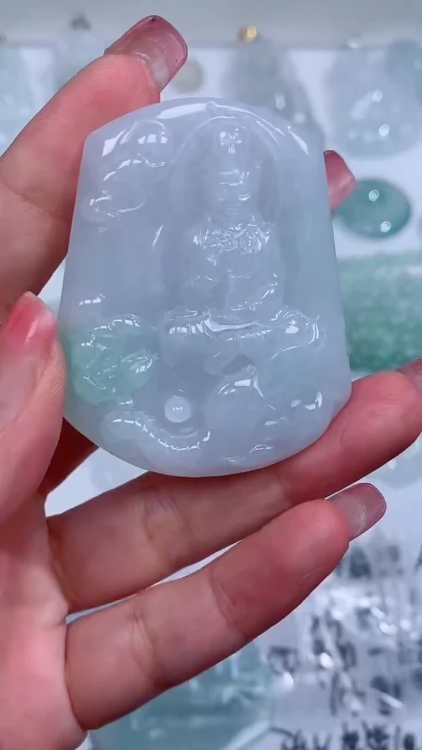 翡翠未镶嵌颈饰吊坠
